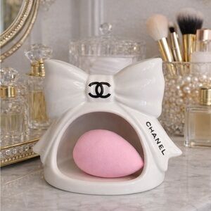 Chanel White Ceramic Bow Holder with Sponge